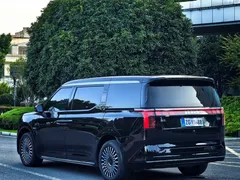 2024 Zeekr 009 6-Seat Executive 4WD 108kWh, чёрный — фото 11