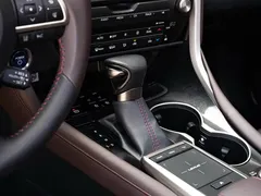 2020 Lexus RX 450h 4WD, белый — фото 15