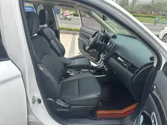 2020 Mitsubishi Outlander 2.0L 2WD 5, белый — фото 8