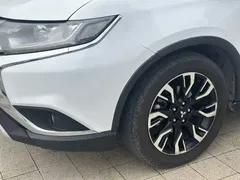 2020 Mitsubishi Outlander 2.0L 2WD 5, белый — фото 24