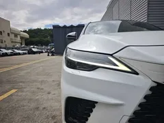 2023 Lexus RX 500h 4WD F SPORT Performance, белый — фото 4