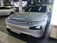 2023 Xpeng P7 P7i 702 Pro — фото 2