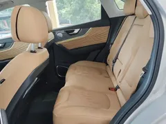 2023 Hongqi HS5 2.0T 4WD Pro — фото 13