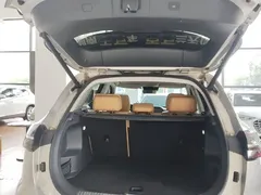 2023 Hongqi HS5 2.0T 4WD Pro — фото 15