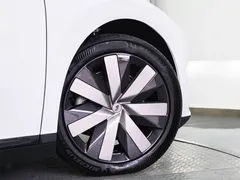 2025 Li Auto i6 4WD, белый — фото 6