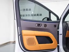 2025 Li Auto i6 4WD, белый — фото 9