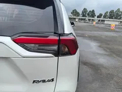 2021 Toyota RAV4 2.0L CVT 2WD, белый — фото 5