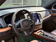 2023 Volvo XC90 7-seat, чёрный — фото 8