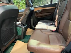 2023 Volvo XC90 7-seat, чёрный — фото 13