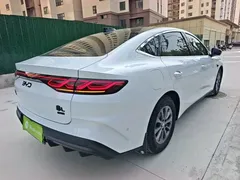 2025 BYD Qin L PHEV 80km Leading Smart Driving, белый — фото 5