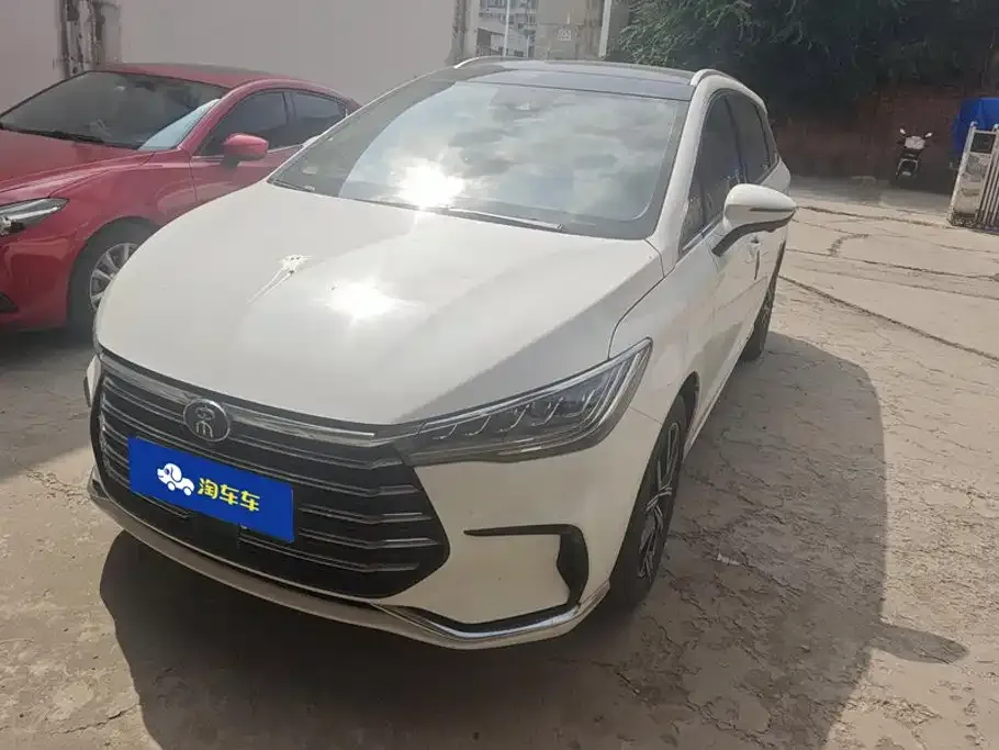 2022 BYD MAX DM-i 105KM