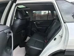 2021 Toyota RAV4 2.0L CVT 4WD PLUS, белый — фото 16