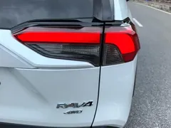 2021 Toyota RAV4 2.0L CVT 4WD PLUS, белый — фото 18