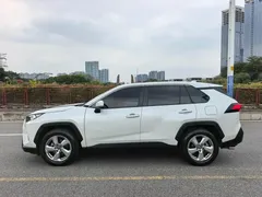 2021 Toyota RAV4 2.0L CVT 4WD PLUS, белый — фото 22