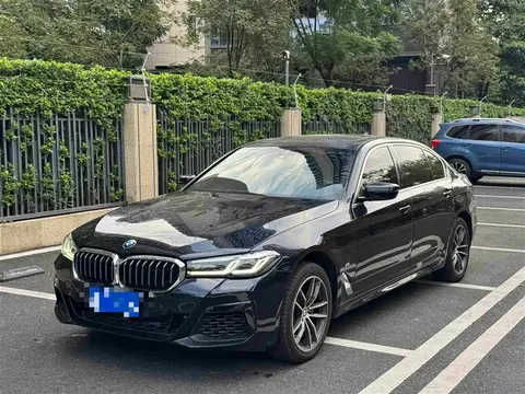 2022 BMW 5 Series 5 525Li M