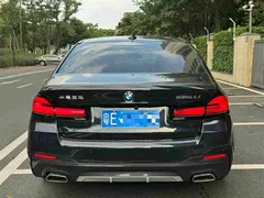 2022 BMW 5 Series 5 525Li M, чёрный — фото 5