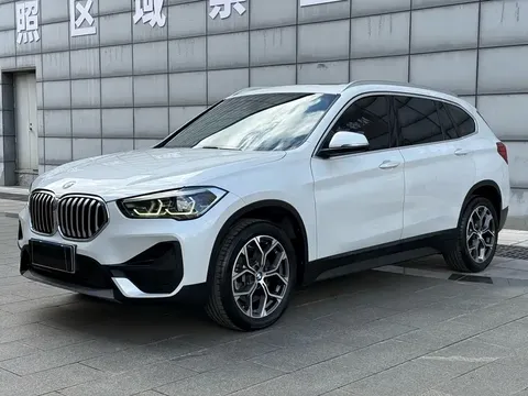 2022 BMW X1