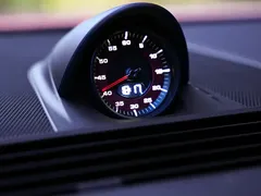 2020 Porsche Panamera 10th Anniversary 2.9T, синий — фото 14