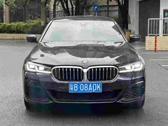 2022 BMW 5 Series 5 525Li M, чёрный — фото 1