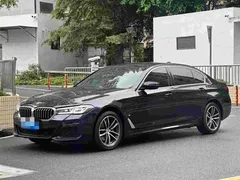 2022 BMW 5 Series 5 525Li M, чёрный — фото 2