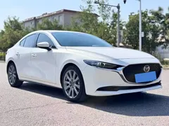 2021 Mazda 3 2.0L AT, белый — фото 3