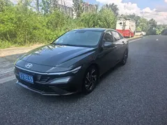 2023 Hyundai Elantra 1.5L CVT LUX Premium — фото 1