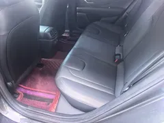 2023 Hyundai Elantra 1.5L CVT LUX Premium — фото 8