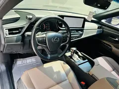 2022 Lexus ES 300h, синий — фото 9