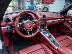 2022 Porsche 718 Boxster 2.0T, белый — фото 9