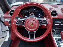 2022 Porsche 718 Boxster 2.0T, белый — фото 10