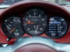 2022 Porsche 718 Boxster 2.0T, белый — фото 11