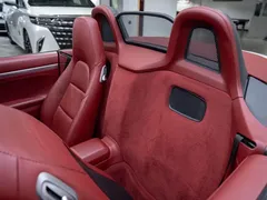 2022 Porsche 718 Boxster 2.0T, белый — фото 19