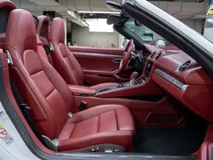 2022 Porsche 718 Boxster 2.0T, белый — фото 25