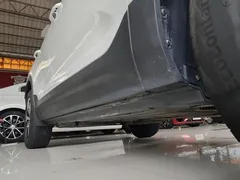 2023 Volvo XC40 Luxury, белый — фото 21