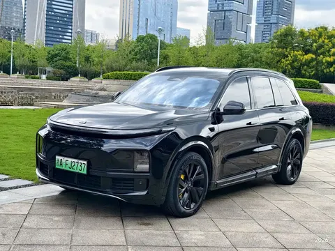 2023 Li Auto L8
