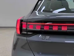 2022 Zeekr 001 Long Range Single Motor WE — фото 11