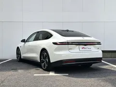 2024 Nio ET7 75kWh, белый — фото 6