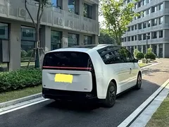 2025 Li Auto MEGA Home, белый — фото 3