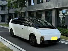 2025 Li Auto MEGA Home, белый — фото 4