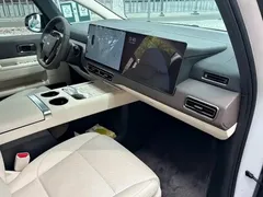 2025 Li Auto MEGA Home, белый — фото 11