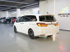 2022 Honda Odyssey 2.0L e:HEV, белый — фото 6