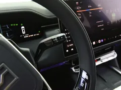 2025 Zeekr 9X Hyper 70kWh, белый — фото 11