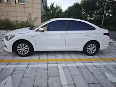 2020 Hyundai Elantra 1.6L AT GL, белый — фото 3