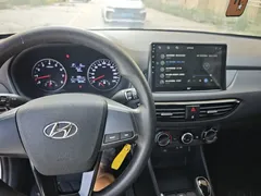 2020 Hyundai Elantra 1.6L AT GL, белый — фото 16
