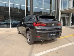 2021 BMW X2 sDrive25i M, чёрный — фото 10