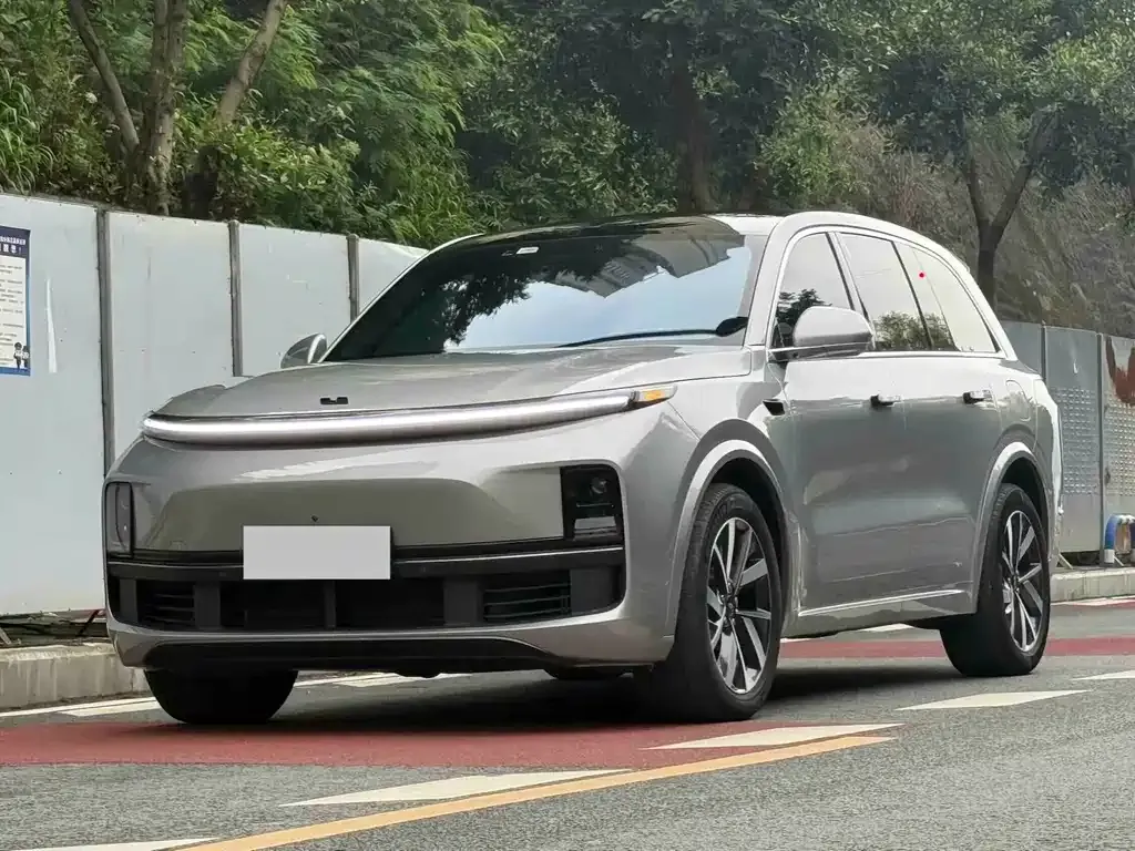 2023 Li Auto L8 Air