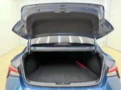2022 Hyundai Elantra 1.5L CVT LUX Premium, синий — фото 20