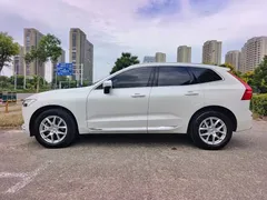 2021 Volvo XC60 4WD Luxury, белый — фото 3