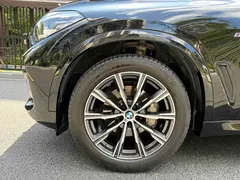 2021 BMW X5 M, чёрный — фото 4