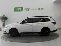 2021 Mitsubishi Outlander 2.0L 2WD 5, белый — фото 3